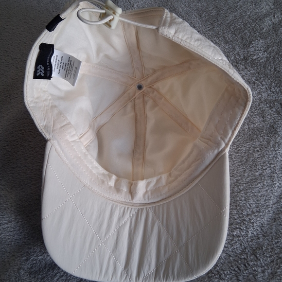 All in Motion Quilted Cream Cap womens unisex adult nylon OS NWT - Picture 3 of 7